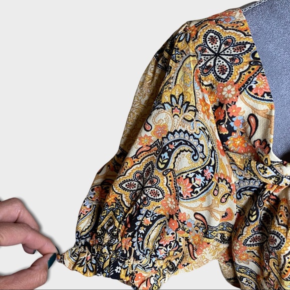 Cupcakes + Cashmere Golden Paisley Blouse Sz XS - Picture 7 of 16